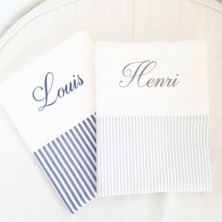 Protège Carnet de Santé à rayures